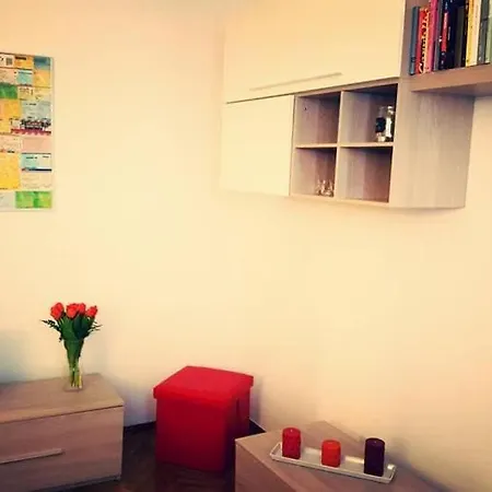 Flat In Gambara Area Apartment